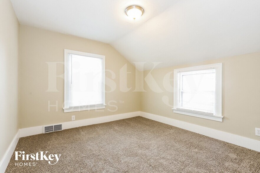 Building Photo - 23 N Butrick St