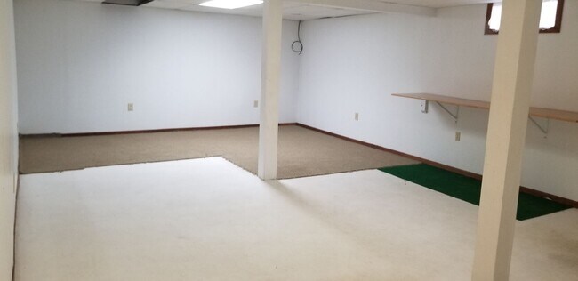 Building Photo - HALF OFF FIRST MONTH'S RENT SPECIAL! 2 Bedroom 1 Bath Condo
