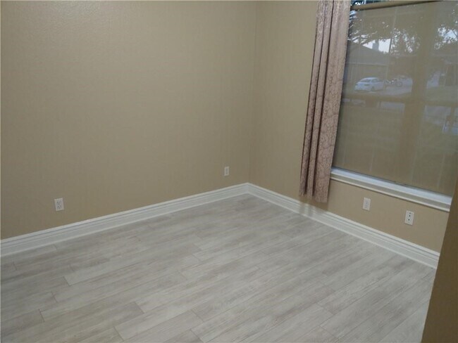 Building Photo - 1004 Ridgebluff Cir