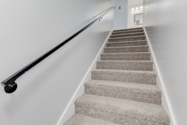 Building Photo - 6030 N 15th St