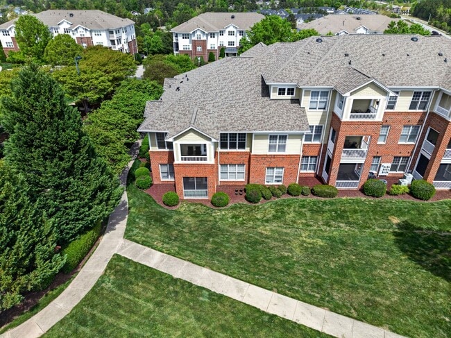 Building Photo - Tons of Upgrade! Beautiful 2 Bedroom, 2.5 Bath Condo in Waterford@ Cary Park, Available Now!
