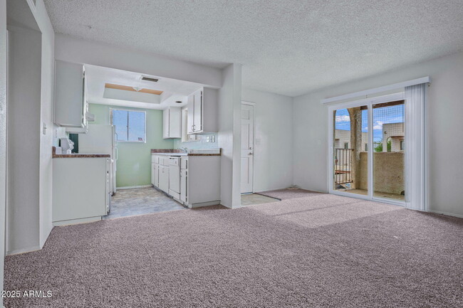 Building Photo - 645 W Rio Salado Pkwy