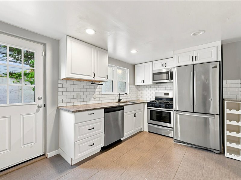 Building Photo - 521 Cantrell St