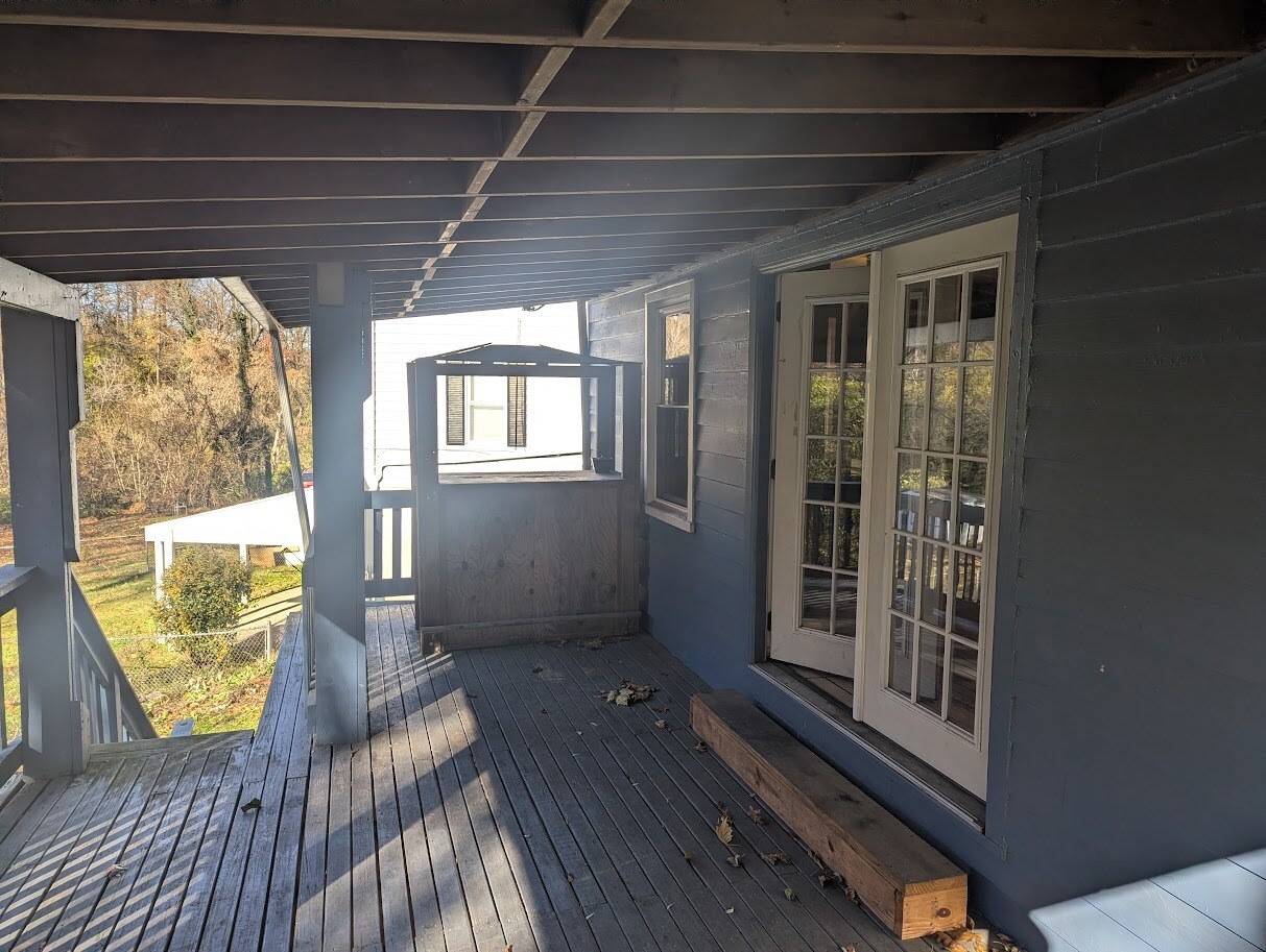 Building Photo - 4081 Clifton Ave