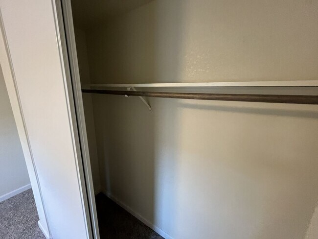 Building Photo - 6417-6417 San Stefano St