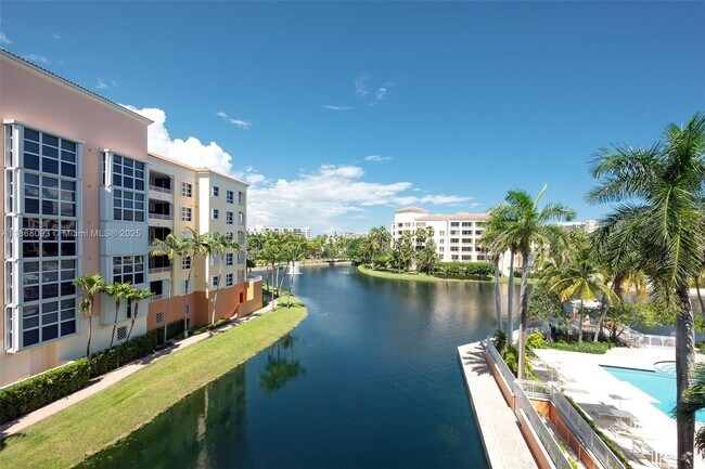 Building Photo - 733 Crandon Blvd