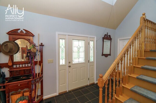 Building Photo - 2733 Southern Hills Ct