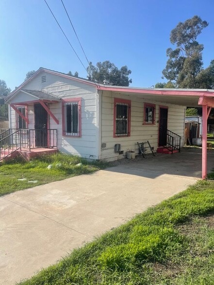 Primary Photo - 13011 Paxton St