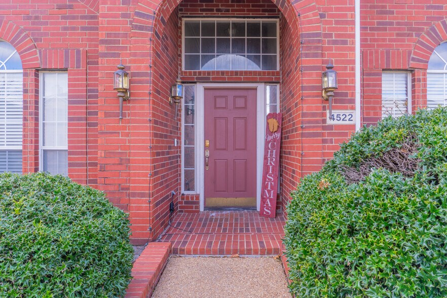 Building Photo - 4522 Oak Shores Dr