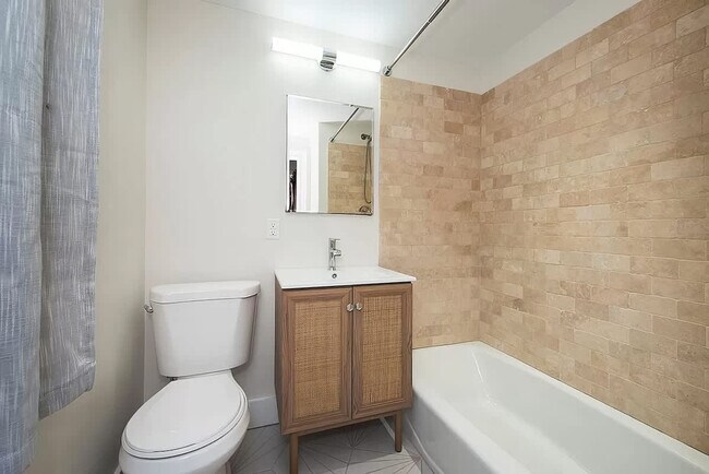 Building Photo - 235 W 139th St