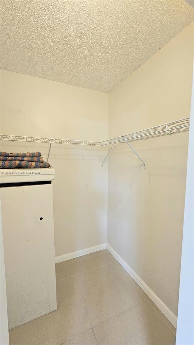 Building Photo - 1401 SW 128th Terrace