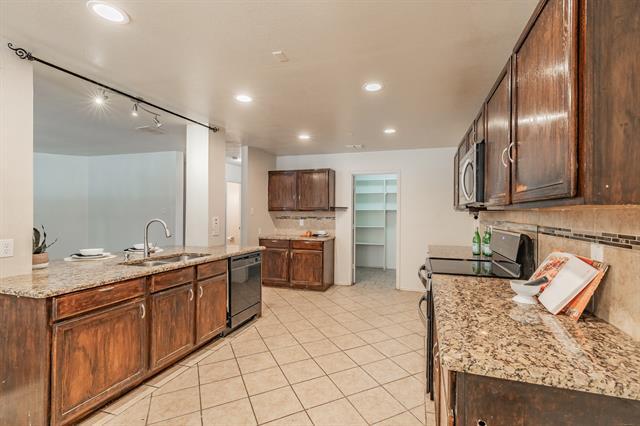 Building Photo - 9216 Quarter Horse Ln