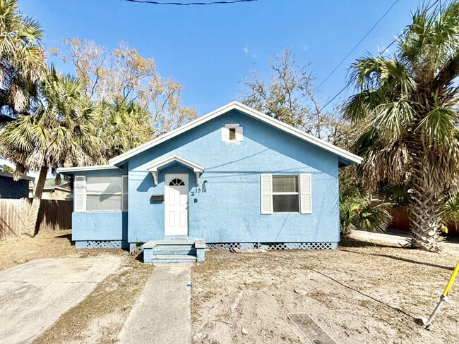 Building Photo - 1914 31st St S