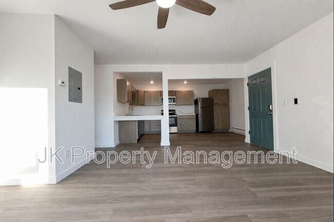 Building Photo - 3440 11th Ave S