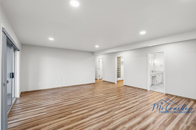 Building Photo - 525 Ashland Loop Rd