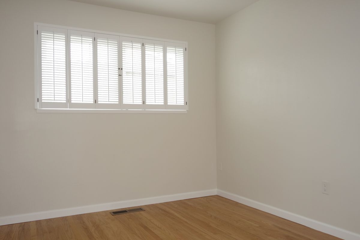 Building Photo - 609 Maureen Ln