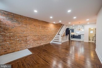 Building Photo - 1845 S Sartain St