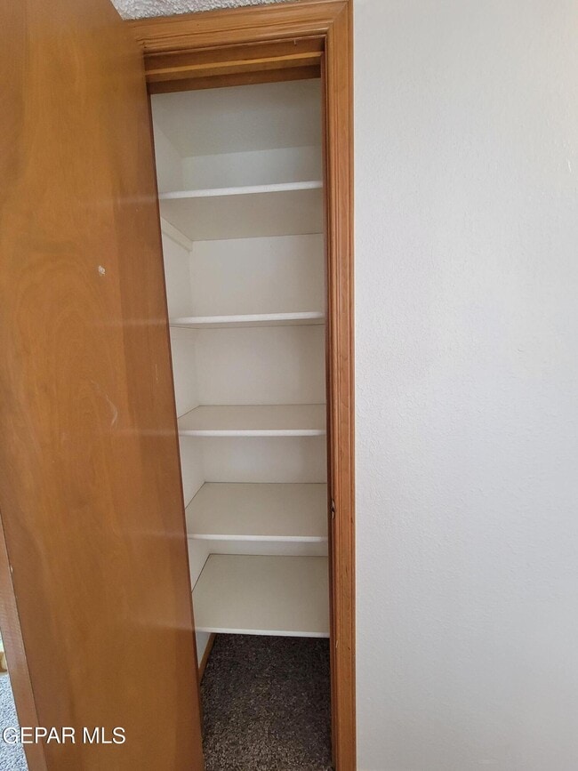 Building Photo - 6920 Imperial Ridge Dr