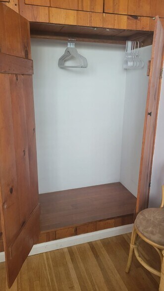 Building Photo - 1430 Manhattan Beach Blvd