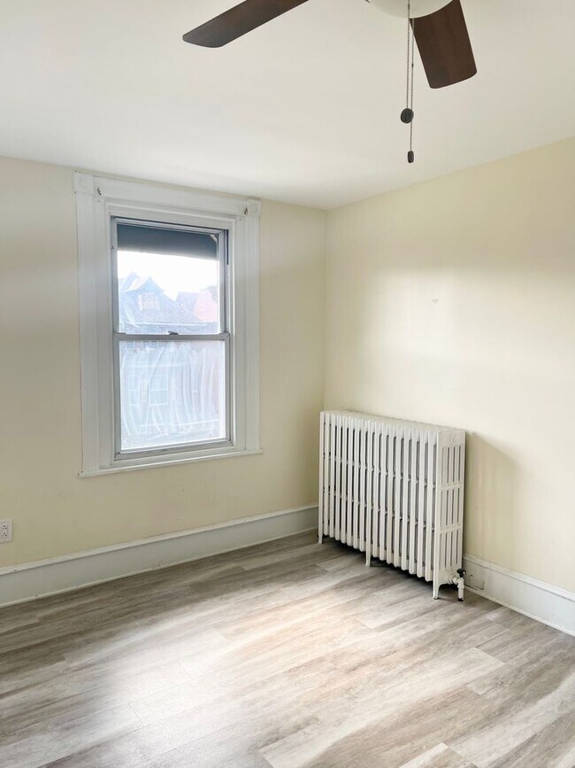 Building Photo - 5119 Hazel Ave