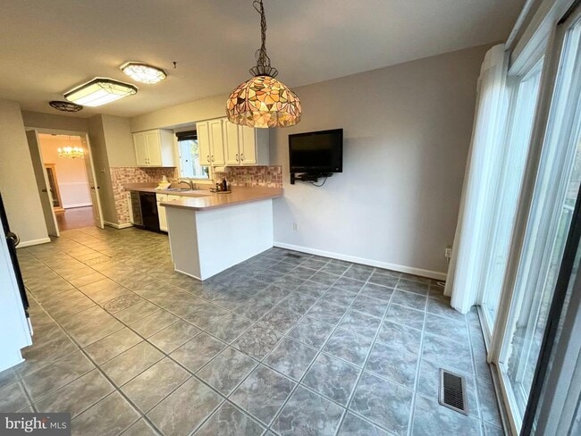 Building Photo - 6319 Chaucer View Cir