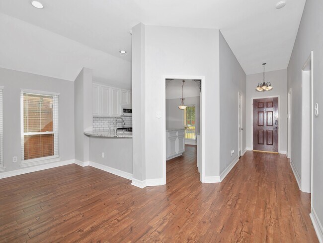 Building Photo - 21615 Brookchase Loop