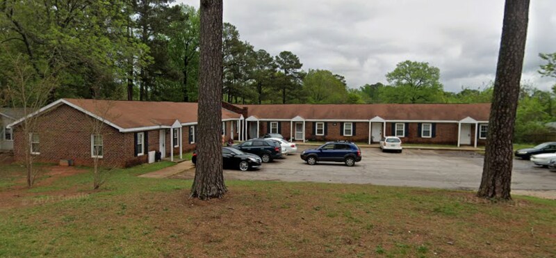 Primary Photo - 2821 Club Plaza Rd