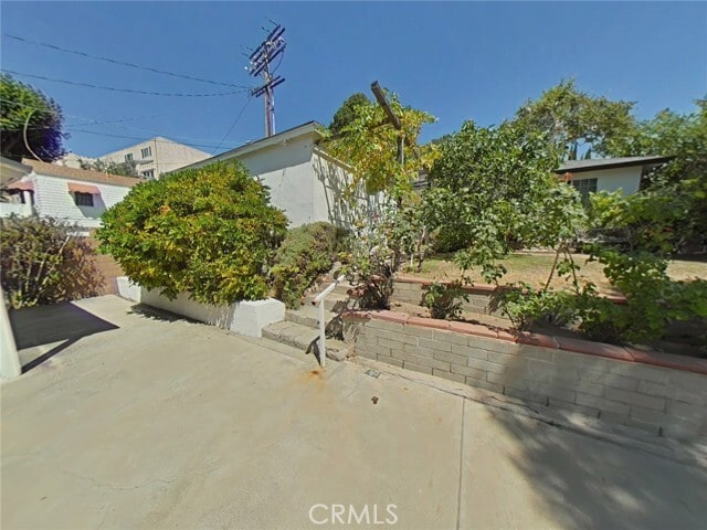 Building Photo - 1827 Oakwood Ave
