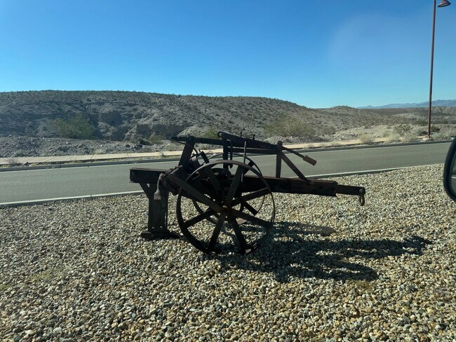 Building Photo - 3 BR Furnished w/Utilities-Vacation Rental- Laughlin Ranch