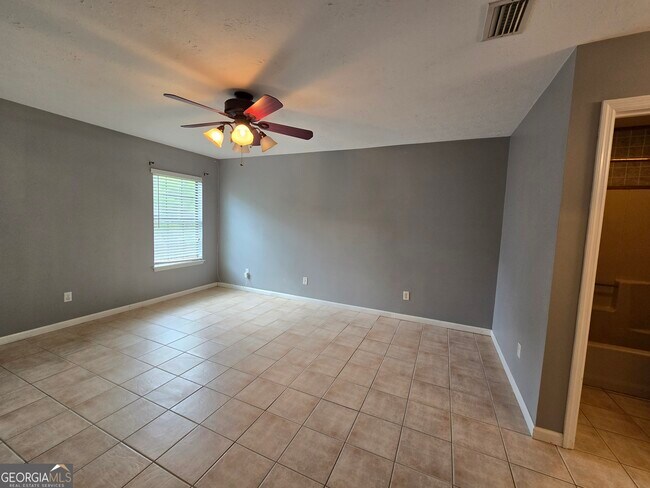 Building Photo - 127 Summerfield Dr