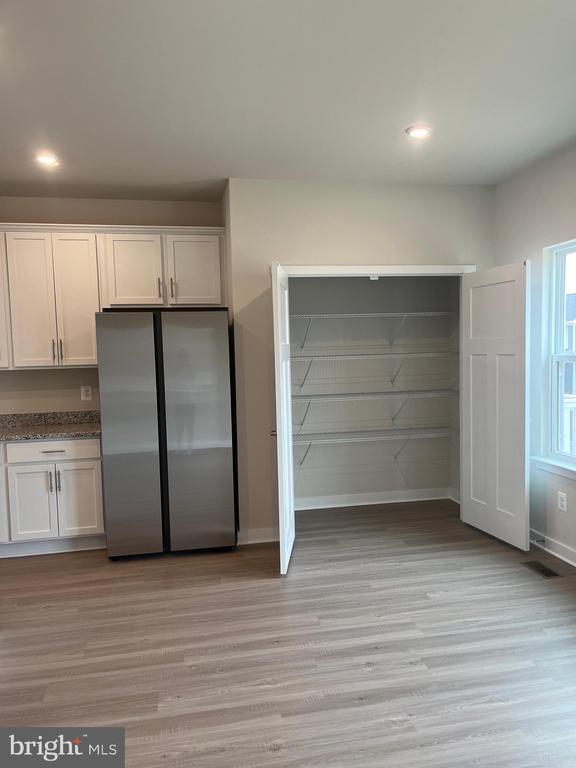 Building Photo - 90 Trotting Rd