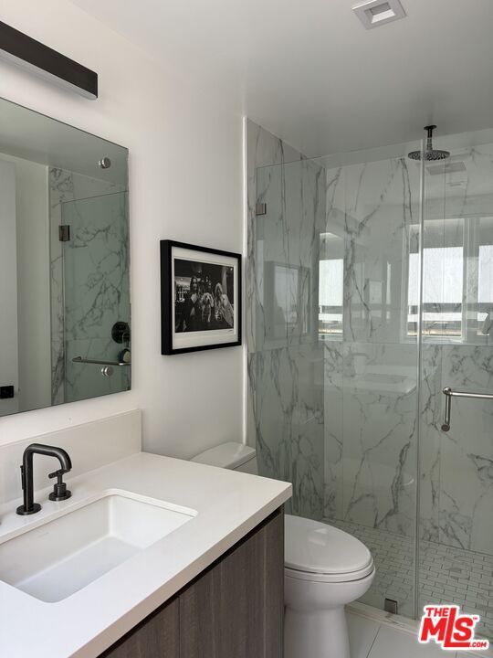 Building Photo - 9842 Vidor Dr