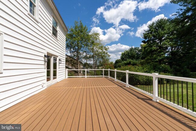 Building Photo - 1213 Clearfield Cir