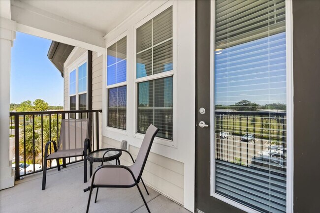 Building Photo - 1223 E Plant St