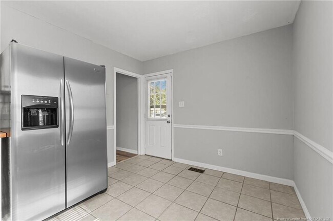 Building Photo - 412 Morley Dr