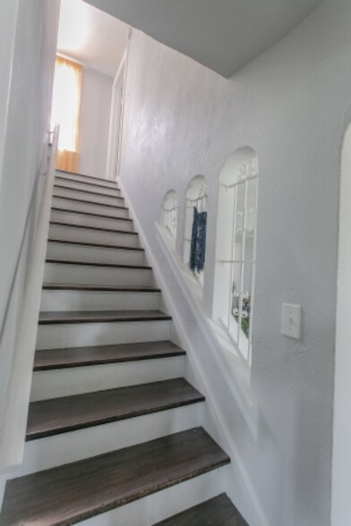 Building Photo - 3405 NW 25th St