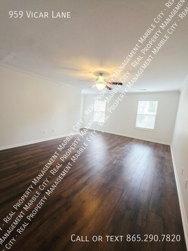 Building Photo - 959 Vicar Ln