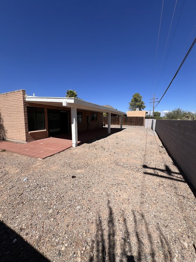 Building Photo - 1571 S Marmora Ave