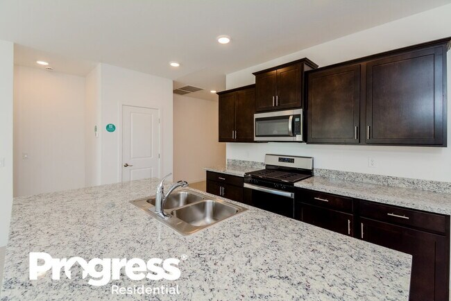Building Photo - 14446 W Hackamore Dr.