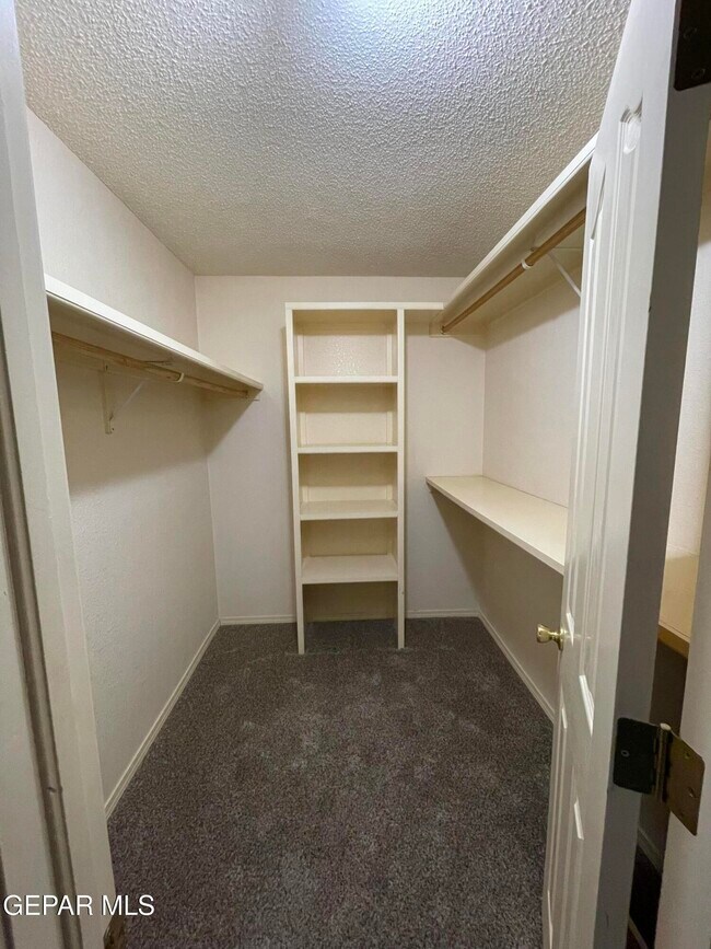 Building Photo - 206 Vic Clark Ct