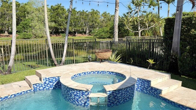 Building Photo - 3767 Oak Ridge Cir