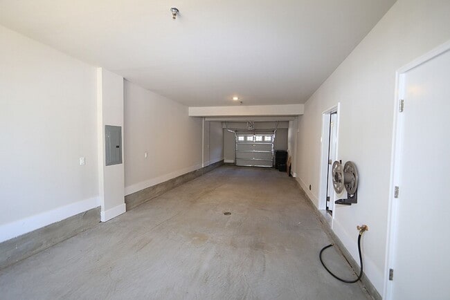 Building Photo - Modern Condo in Brier Creek Cottages Community w/ Oversized Garage!