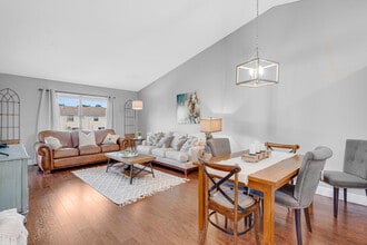 Building Photo - 13155 Chadwick Ct