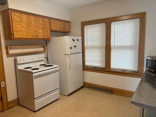 Building Photo - 5412 W Vine St