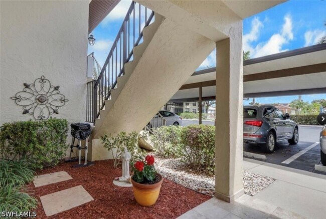 Building Photo - 4240 Chantelle Dr