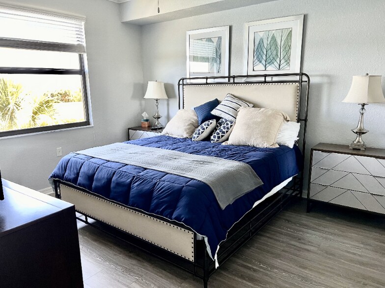 Primary Photo - 7015 River Hammock Dr