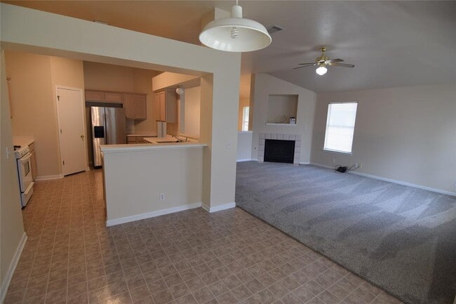 Building Photo - 380 Zebra Dr