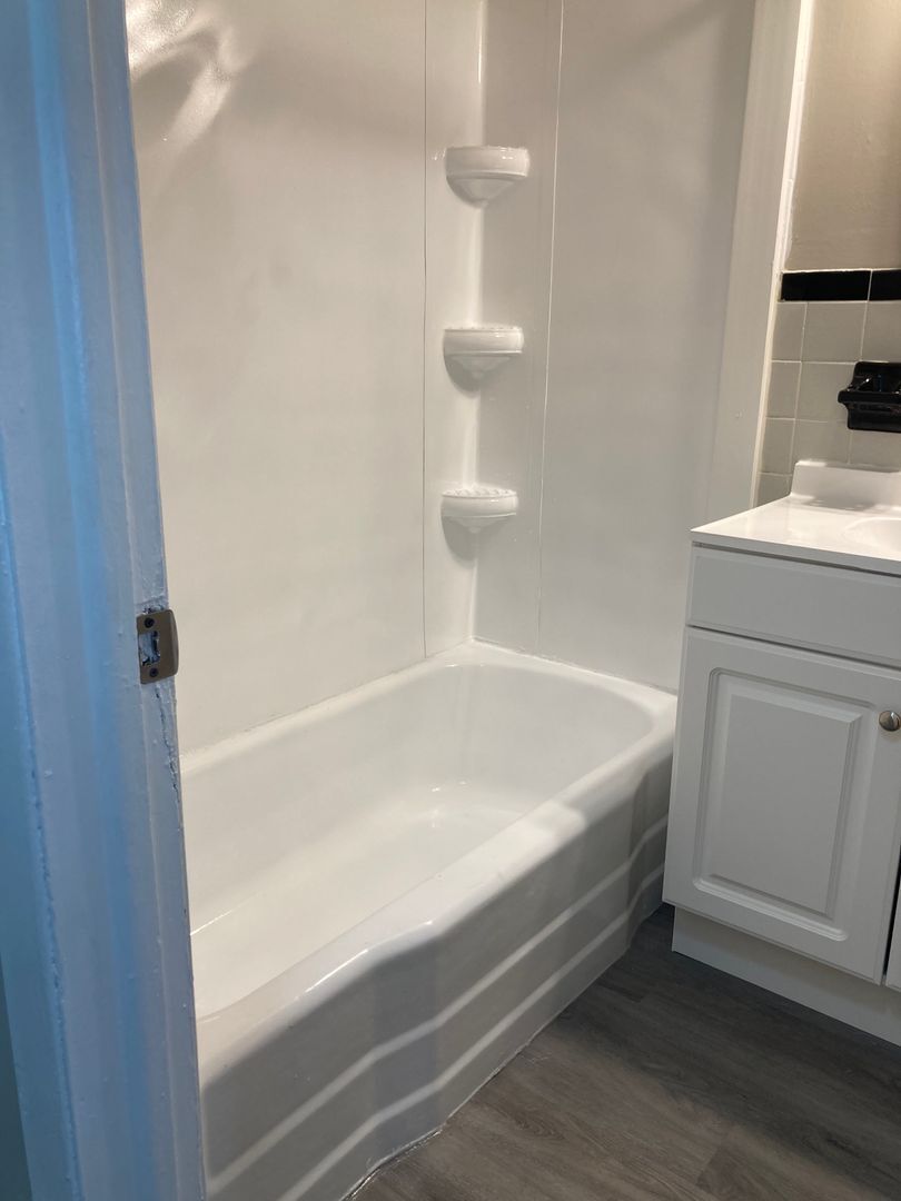 Building Photo - 7560 Mentor Ave