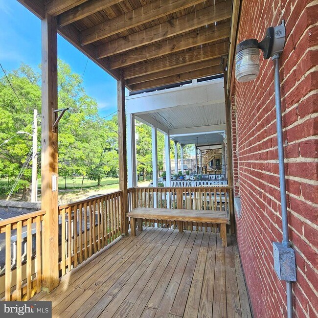 Building Photo - 1829 Eutaw Pl