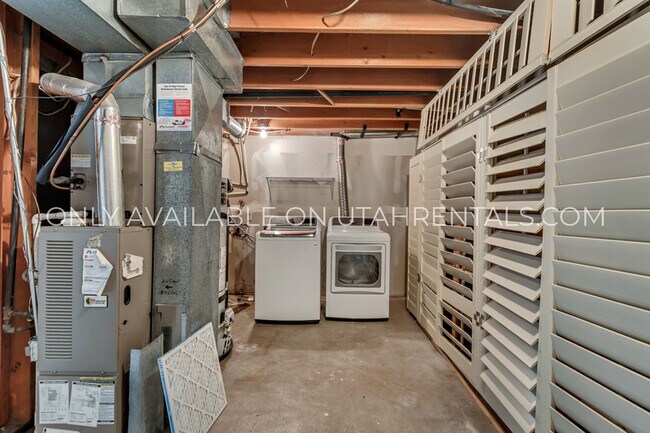 Building Photo - 131 E 500 S